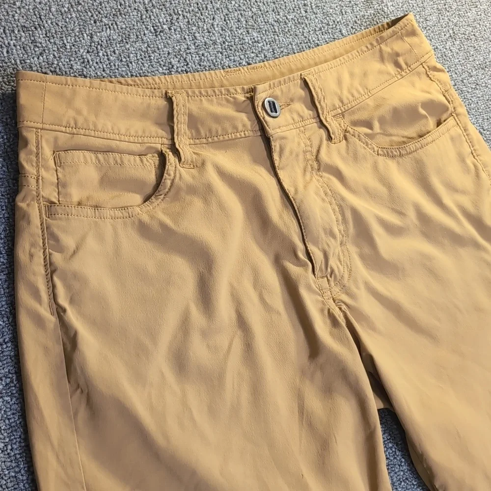 Black Diamond Credo Climbing Short Size 30 in Khaki Tan / Mustard